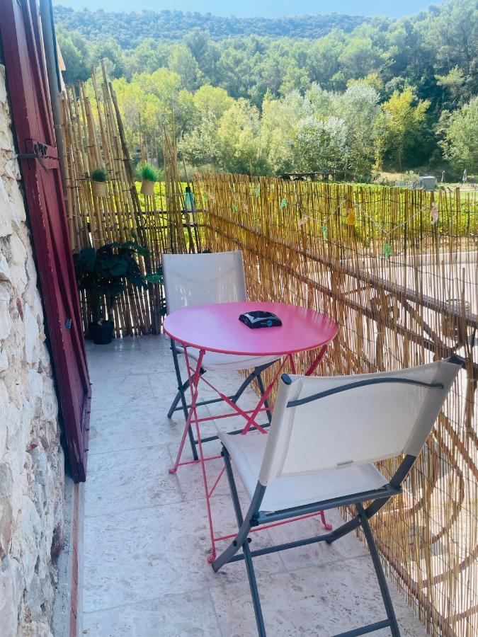 Appartement Au Calme Au Milieu Du Vignoble De Gigondas Extérieur photo